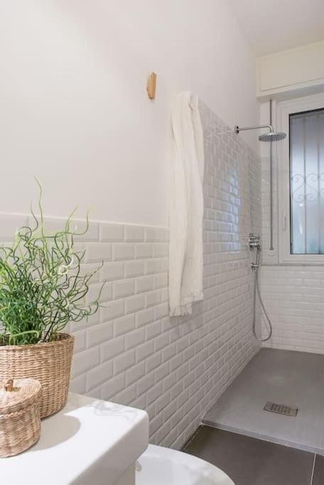 Vayadu Etoile House Apartment Ospedaletti Bagian luar foto